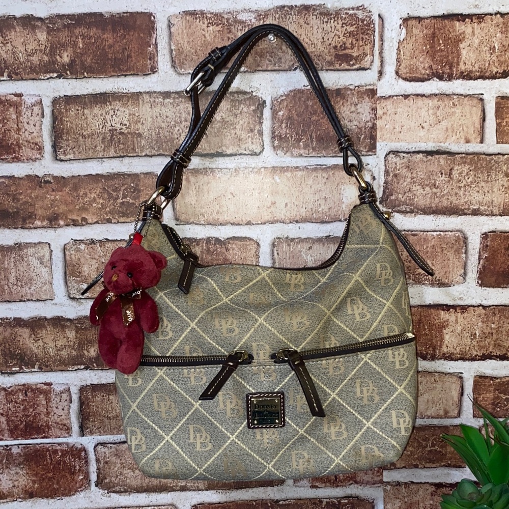 Dooney & Bourke Beige Shoulder Bag with Red Bear Charm ❤️‍🔥(ReHab 💼 bag ) Vtg
